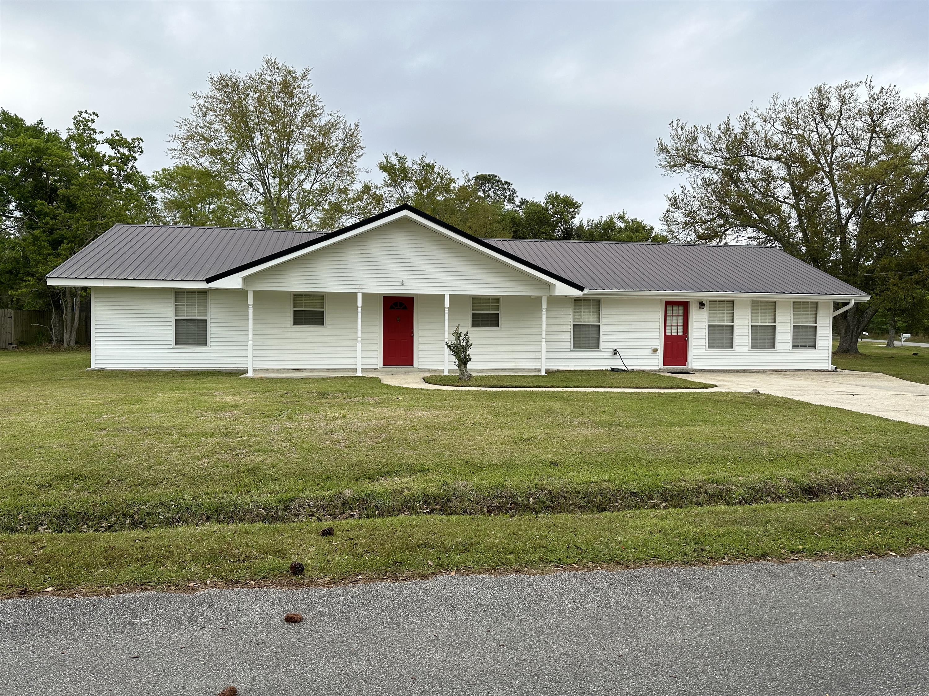 120 Lakeside Drive
