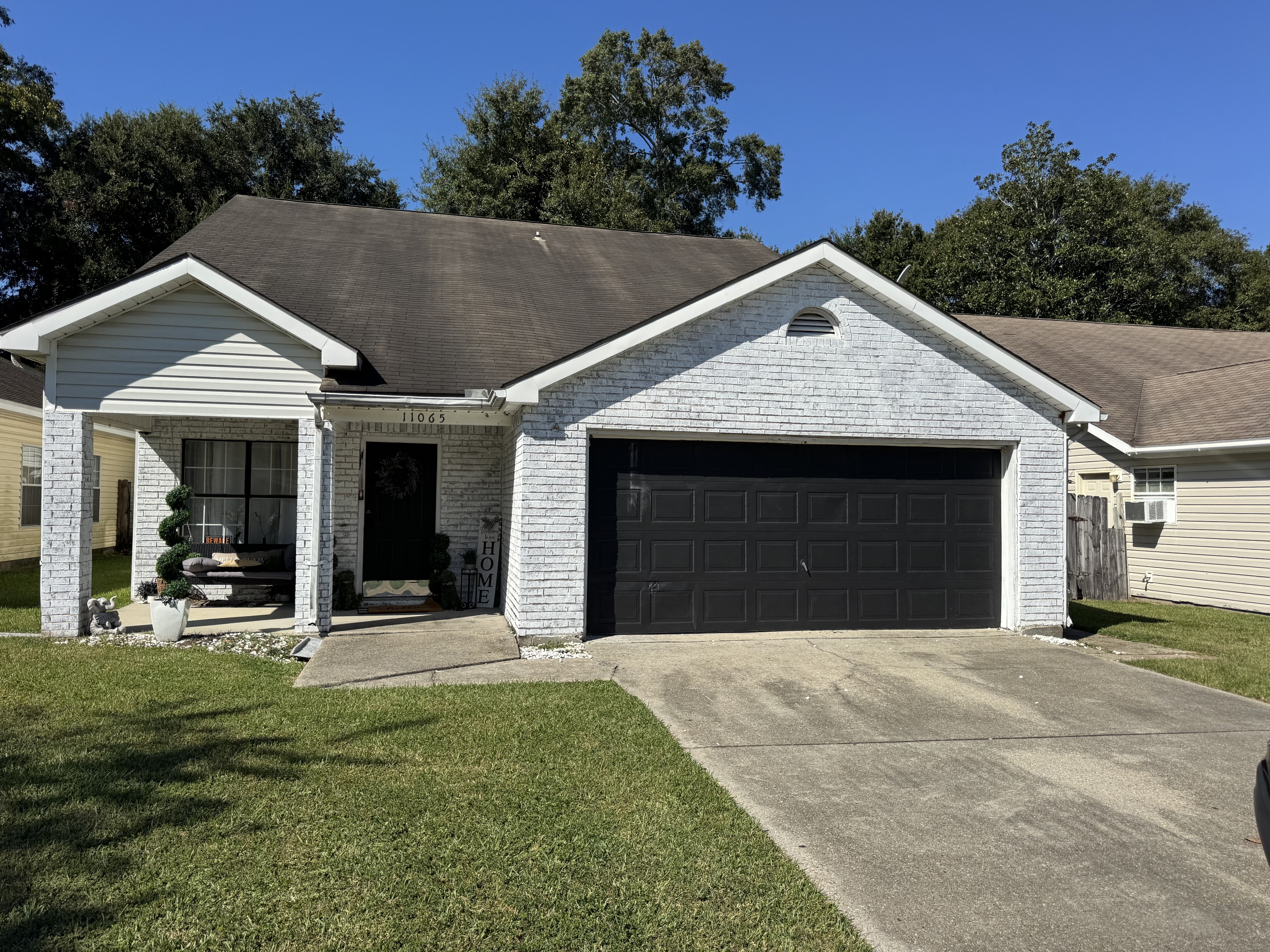 11065 Oakcrest Drive