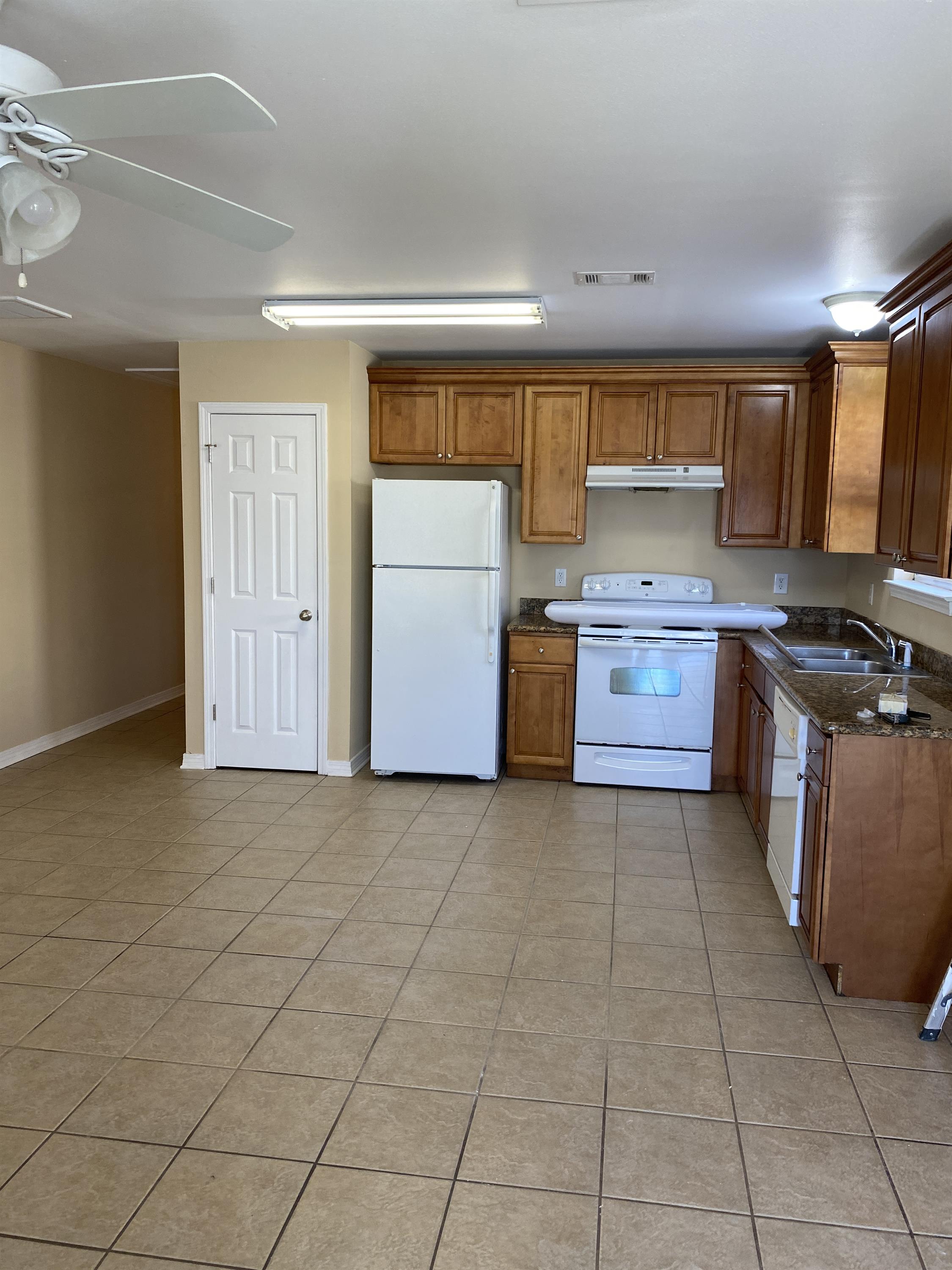 8013 Santa Fe Ave Apt D